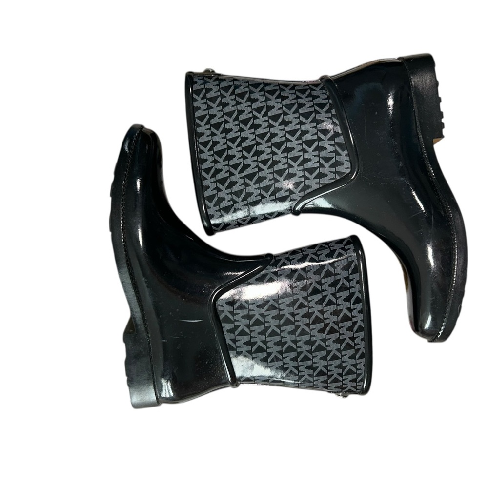 Women’s Micheal Kors rain boots size 7 - Picture 2 of 6